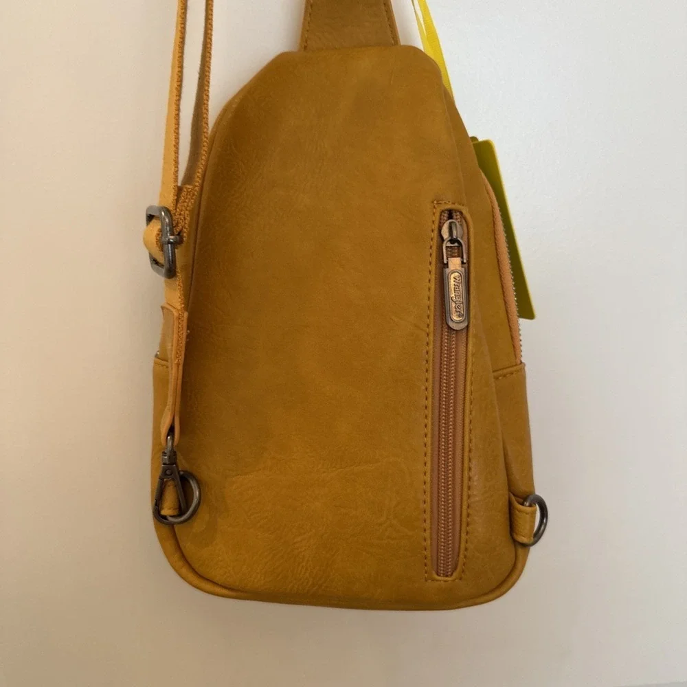 Wrangler NWT Western 100% Leather Mustard Yellow Sling Crossbody Purse
